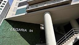 Venta De Departamenro Sobre Calzada Legaria.