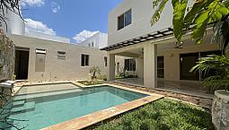 Casa En Venta En Montebello, Mérida