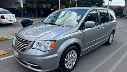 Chrysler Town & Country 3.6 Limited Mt
