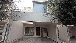 Casa En Venta En Dream Lagoons, Apodaca | 3 Recámaras, Frente A La Alberca