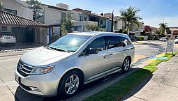Honda Odyssey 3.5 Touring Minivan Cd Qc Dvd At