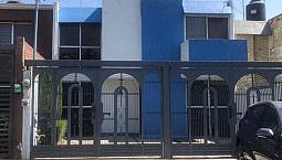 Venta De Casa En Calle Cerrada, En Lomas De Valle Dorado