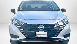 Nissan Versa 2024