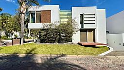 Casa En  Venta En Valle Real 4 Recamaras