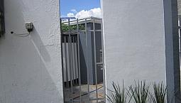 Confortable Casa En Venta De 1 Piso, Céntrica