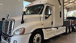 Freightliner Cascadia Año 2013 Con 3 Meses De Garantia