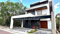 Casa En Venta En Cancun, Via Cumbres Residencial