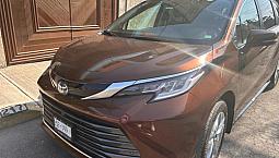 Toyota Sienna Toyota Sienna Limited 2.5l Hev