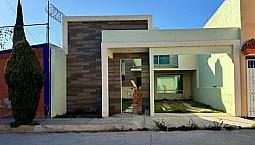 Hermosa Casa En Venta Con Excedente De Terreno