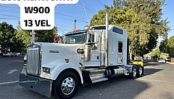 2016 Kenworth  W900 Studio Sleeper Motor Cummins Isx15