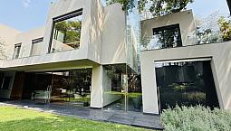 Exclusiva Residencia De Diseño De Antonio Farré En San Jerónimo Lídice