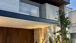 Residencia De Ensueño Con Altura Y Estilo- La Vista Residencial
