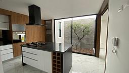 Moderna Casa En Venta | 3 Recámaras Con Baño | Terraza Panorámica| Acabados De Lujo | Lomas De Angelópolis Ii Parque Viena