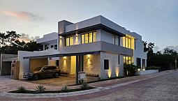 Venta De 2 Residencias Premium Nuevas En Lagos Del Sol Cancú