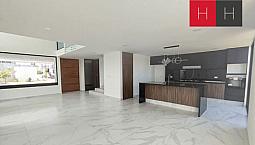 Casa En Venta En Lomas De Angelopolis Ii
