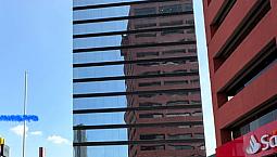 Oficina En  Renta. Verónica Anzúres. Plaza Comercial Galerias De Las Estrellas.