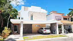 Casa En Venta En Cumbres Cancun