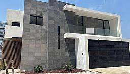 Residencia En Venta En El Fraccionamiento El Ancla Con Alberca, 3 Recámaras Con Baño, C/U, Cuarto De Servicio Con Bañoen La Riviera Veracruzana, Alvarado, Veracruzcon 