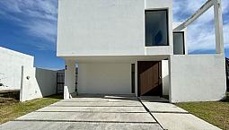 Casa En Venta En Los Robles Residencial Dentro Del Coto Castaños