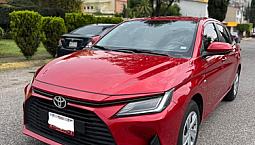 Toyota Yaris 1.5 4p Base At Cvt