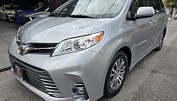 Toyota  Sienna  2020