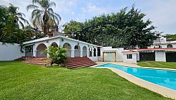 Casa Sola En Venta En Un Solo Nivel En Jardines De Cuernavaca.