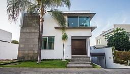 Residencia En Venta Puerta Del Bosque