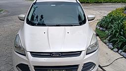 Escapoe S Importada, 2.5L Llantas 235  55 R17  Radio Con Cd