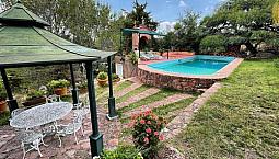 Casa De Campo Con Piscina, Terreno De 20,000 M² A La Venta: San Luis De A Paz