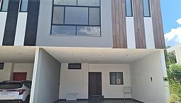 Casa - Fraccionamiento Altares Residencial