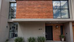 Casa En Venta En Zibatá, 3 Recámaras, 2.5 Baños, Alberca, Calidad De Vida