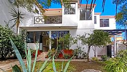 Casa En Renta | 2 Recámaras + Jardín | Lomas De Valle Dorado