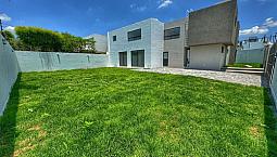 4 Habitaciones Con Baño Y Vestidor, Amplio  Jardín- Juriquilla