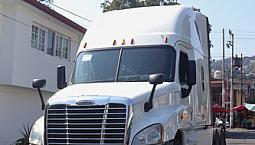 Tractocamion Quinta Rueda Freightliner 2015 Modelo Cascadia