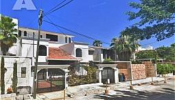 Casa En En Venta, 5 Recámaras, 3 Niveles, Panels Solares, Piscina, Sm 2 A, Cancún Centro