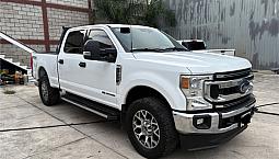 Ford F-250 6.7L Super Duty Cab Dob Diesel 4X4 At
