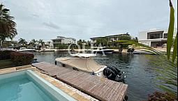 Casa En Venta En Los Canales De Puerto Cancún