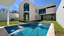 Casa Venta En Mérida Dzityá, Con 4 Hab, Alberca, Paneles Y 490M2 De Construcción