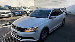 Volkswagen Jetta 2.0 Live Mt