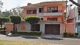 Amplia Casa Con Jardín Y Excelentes Espacios En Lomas Estrella 2a Sección Adr 