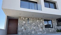 4 Habitaciones, Doble Altura- Lomas De Juriquilla