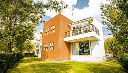 Hermosa Casa En Venta Frente Al Lago, Valle De Zamarrero