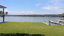 Hermosa Residencia A Orilla Del Lago