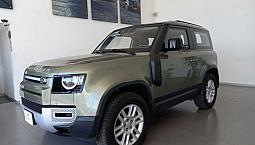 Land Rover Defender 2021