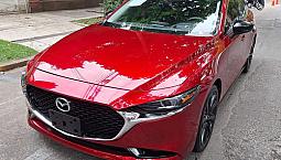 Mazda 3 Signature