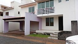 Espectacular Casa Dentro De Fraccionamiento Residencial