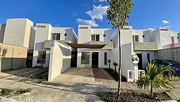 Casa En Zona Poniente De Mérida - 2 Recámaras Con Patio Amplio