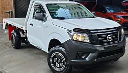 Nissan Np300 2018 Estacas