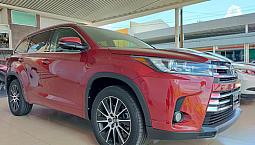 Toyota Highlander 3.5 Limited Panoramic Roof At
