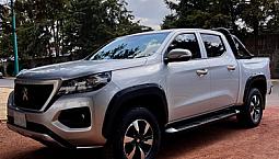 Peugeot Landtrek 2.4L Cabina Doble 4X2